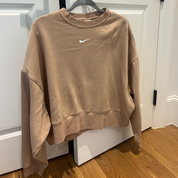 Nike Tops - nike cropped crew neck sweatshirt